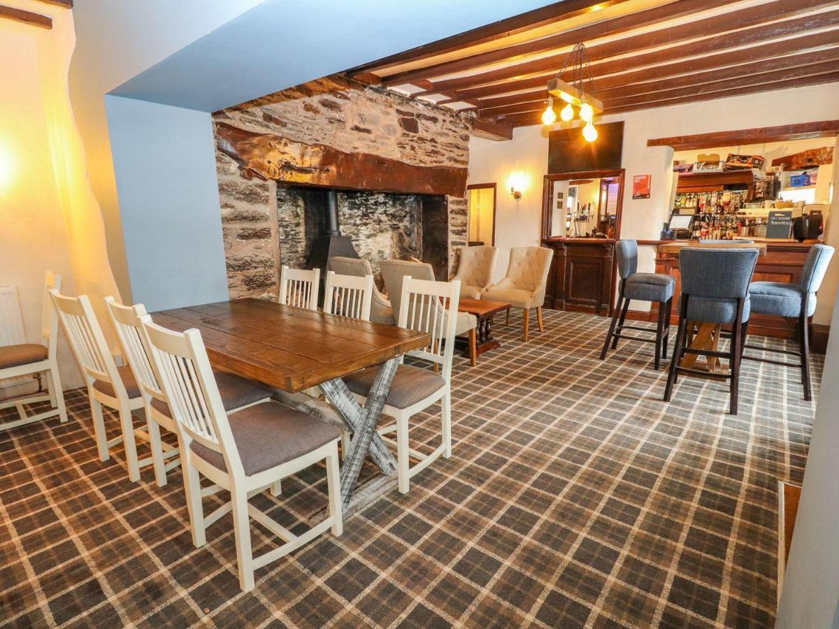 The Blue Lion Hotel Cynwyd Buitenkant foto